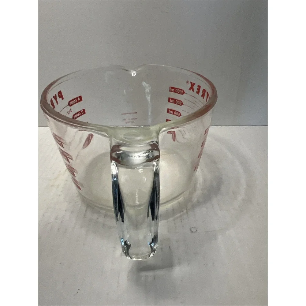 Pyrex cup quart